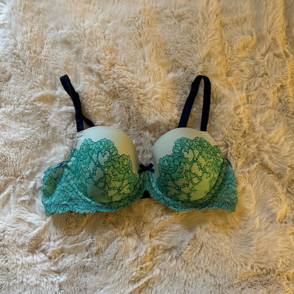 VS mint lace bra